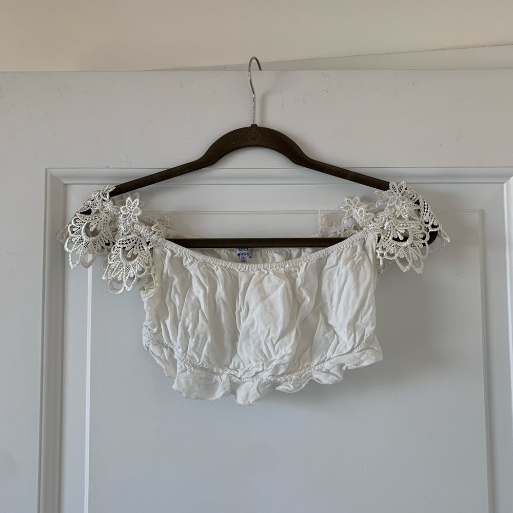 Tobi Crochet Off Shoulder Crop Top